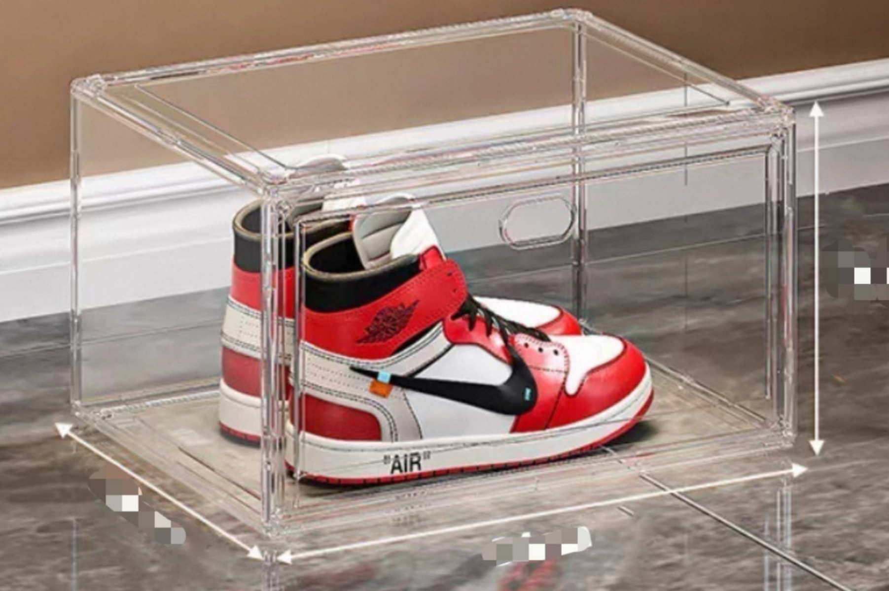 Plastic shoe box